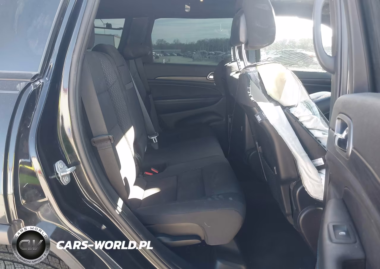 2019 Jeep Grand Cherokee Upland 4X4 VIN:1C4RJFAGXKC544753 - 8