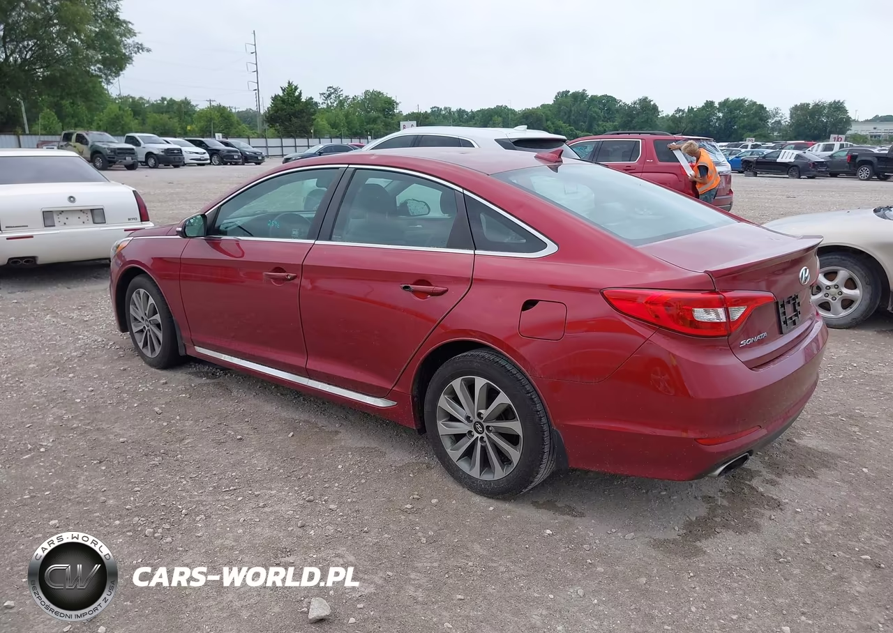 2016 Hyundai Sonata Sport VIN:5NPE34AF9GH287696 - 3