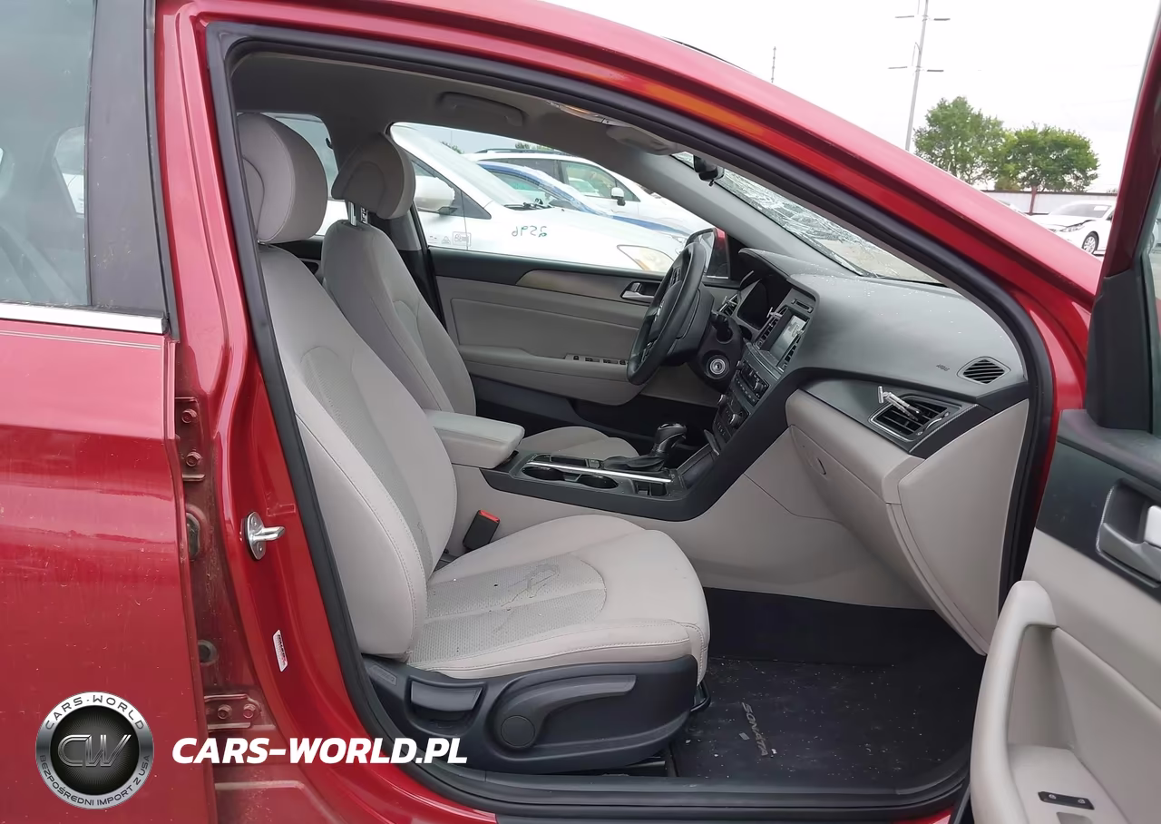 2016 Hyundai Sonata Sport VIN:5NPE34AF9GH287696 - 5
