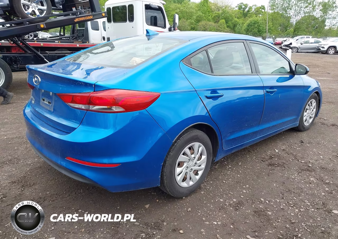 2018 Hyundai Elantra Se VIN:5NPD74LF4JH394949 - 4