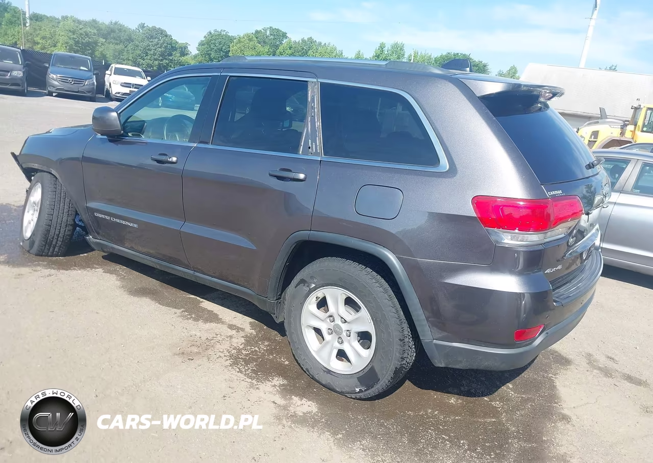 2016 Jeep Grand Cherokee Laredo VIN:1C4RJFAG0GC390108 - 3