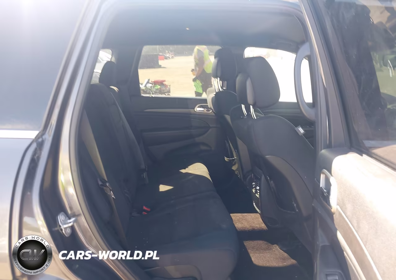 2016 Jeep Grand Cherokee Laredo VIN:1C4RJFAG0GC390108 - 8