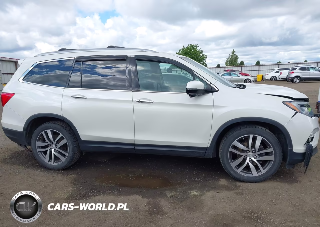 2016 Honda Pilot Touring VIN:5FNYF6H90GB030473 - 13