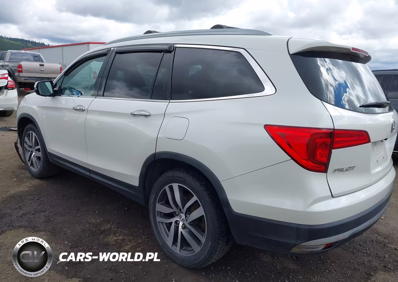 2016 Honda Pilot Touring VIN:5FNYF6H90GB030473 - 3