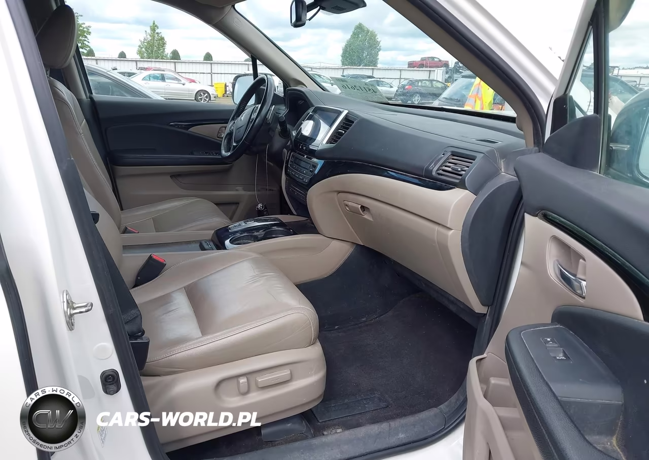 2016 Honda Pilot Touring VIN:5FNYF6H90GB030473 - 5