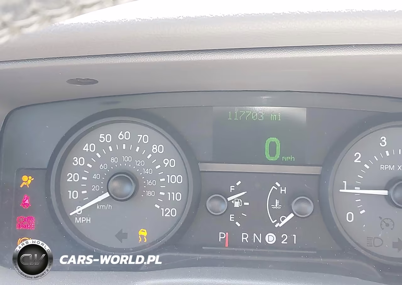2008 Mercury Grand Marquis Ls VIN:2MEFM75V28X600204 - 16