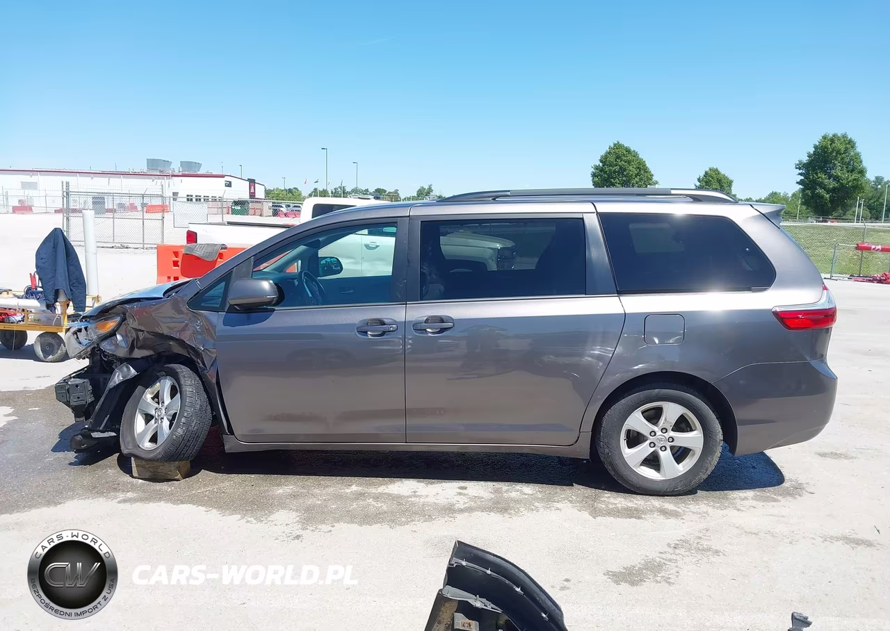 2017 Toyota Sienna Le 8 Passenger VIN:5TDKZ3DC6HS800928 - 15