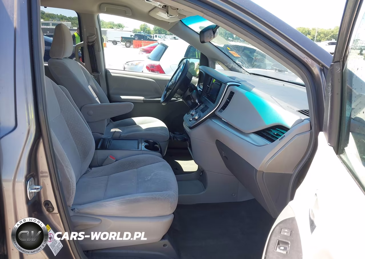 2017 Toyota Sienna Le 8 Passenger VIN:5TDKZ3DC6HS800928 - 5