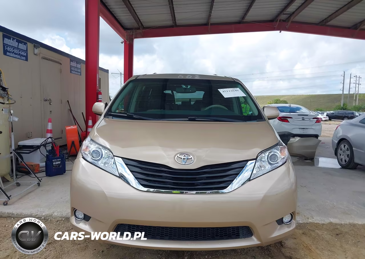 2013 Toyota Sienna Le V6 8 Passenger VIN:5TDKK3DCXDS336458 - 13
