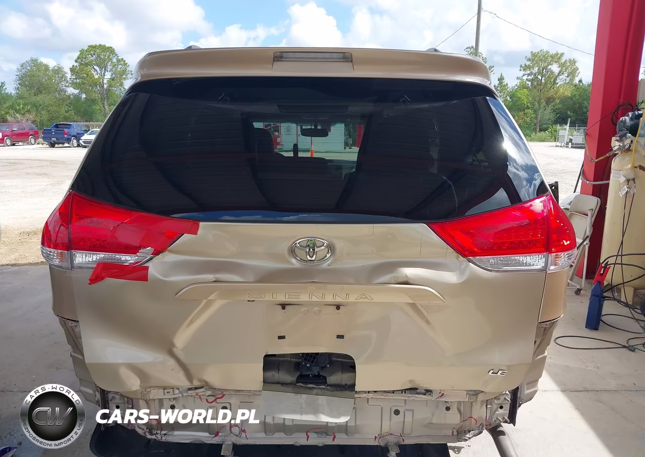 2013 Toyota Sienna Le V6 8 Passenger VIN:5TDKK3DCXDS336458 - 17