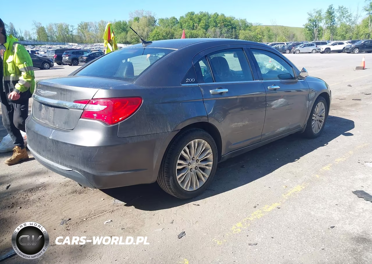 2014 Chrysler 200 Limited VIN:1C3CCBCG0EN178109 - 4