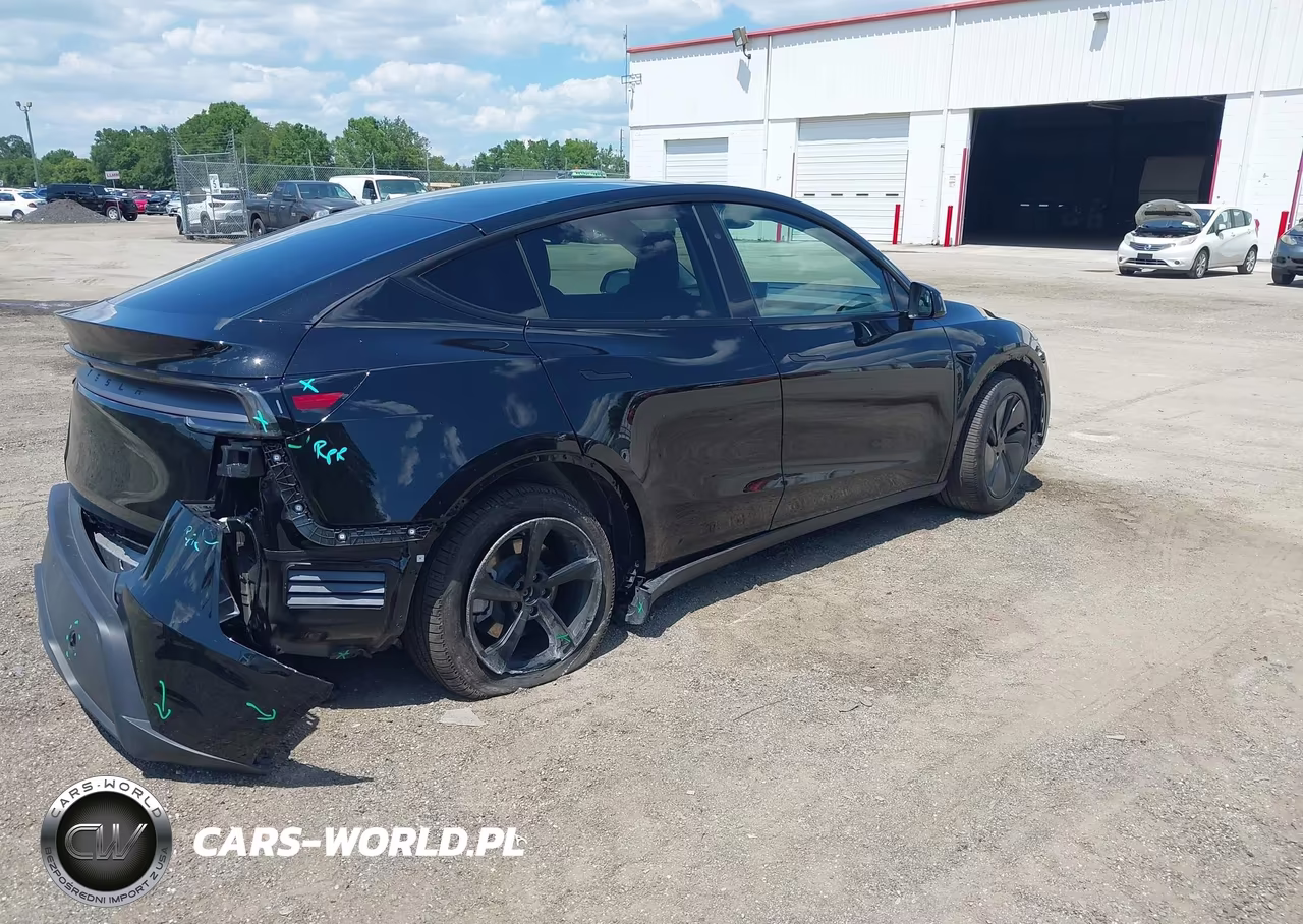 2026 Tesla Model Y VIN:7SAYGDED9TA478876 - 4