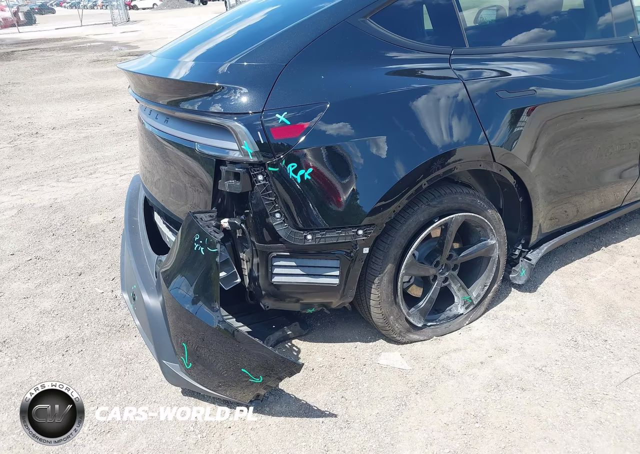 2026 Tesla Model Y VIN:7SAYGDED9TA478876 - 6
