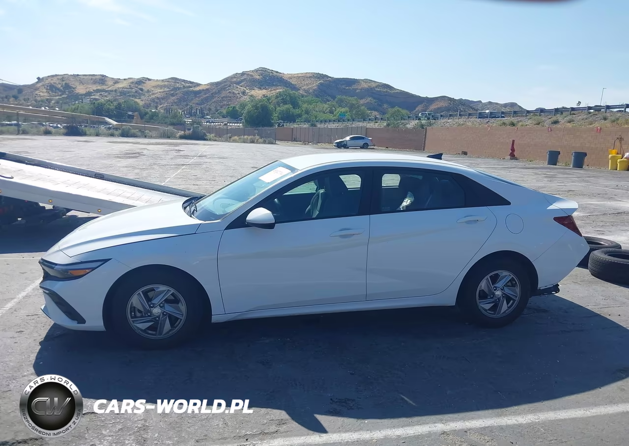 2024 Hyundai Elantra Se VIN:KMHLL4DG8RU670903 - 15