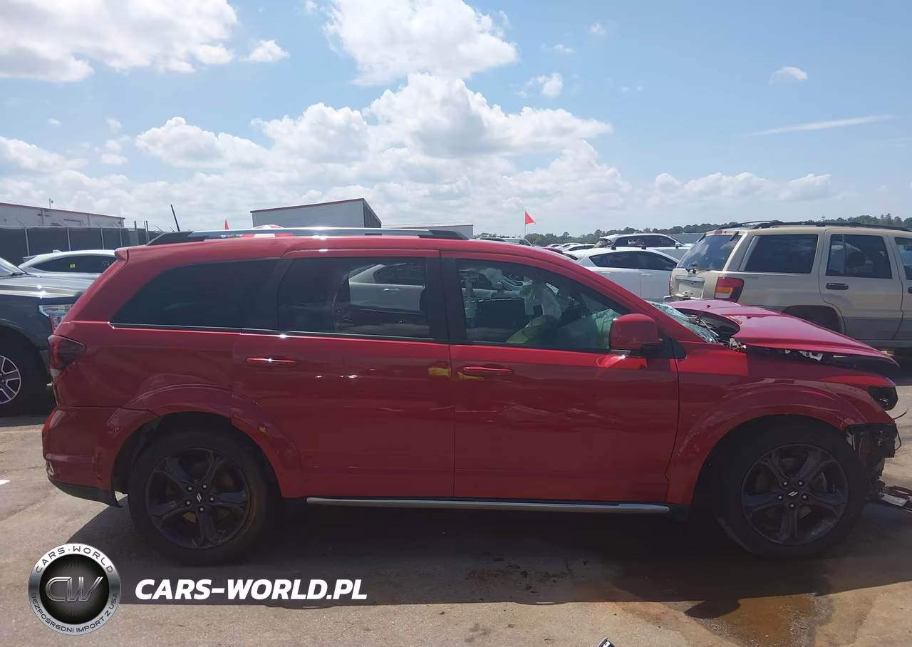 2020 Dodge Journey Crossroad VIN:3C4PDCGB2LT188586 - 13