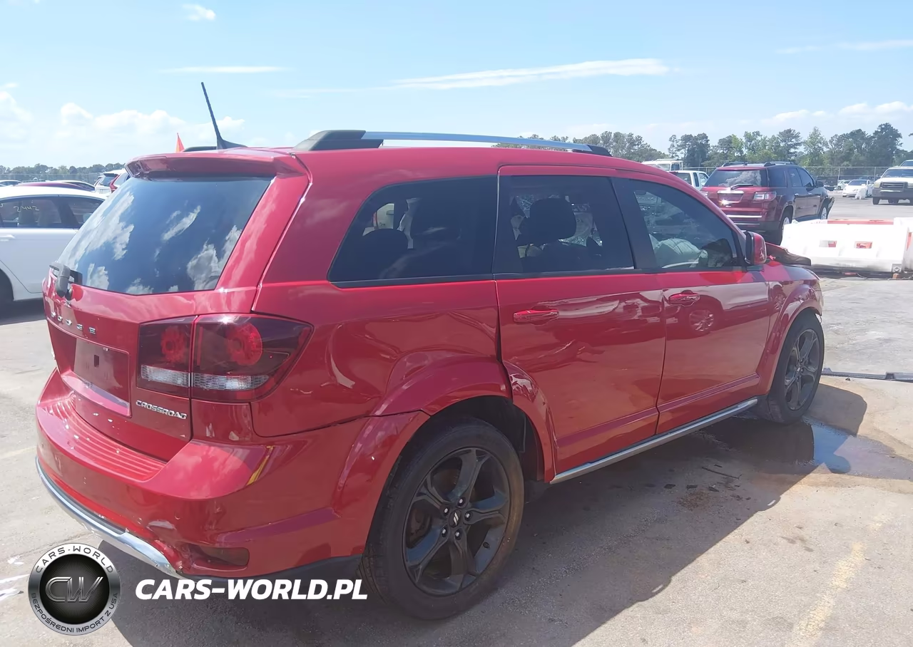 2020 Dodge Journey Crossroad VIN:3C4PDCGB2LT188586 - 4