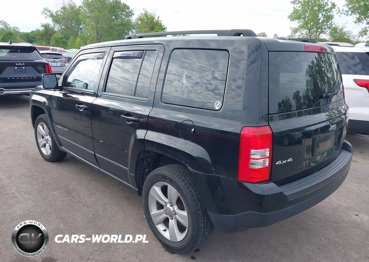 2014 Jeep Patriot Latitude VIN:1C4NJRFB9ED726889 - 3