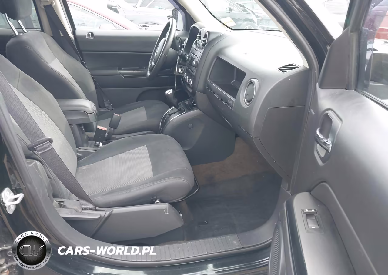 2014 Jeep Patriot Latitude VIN:1C4NJRFB9ED726889 - 5