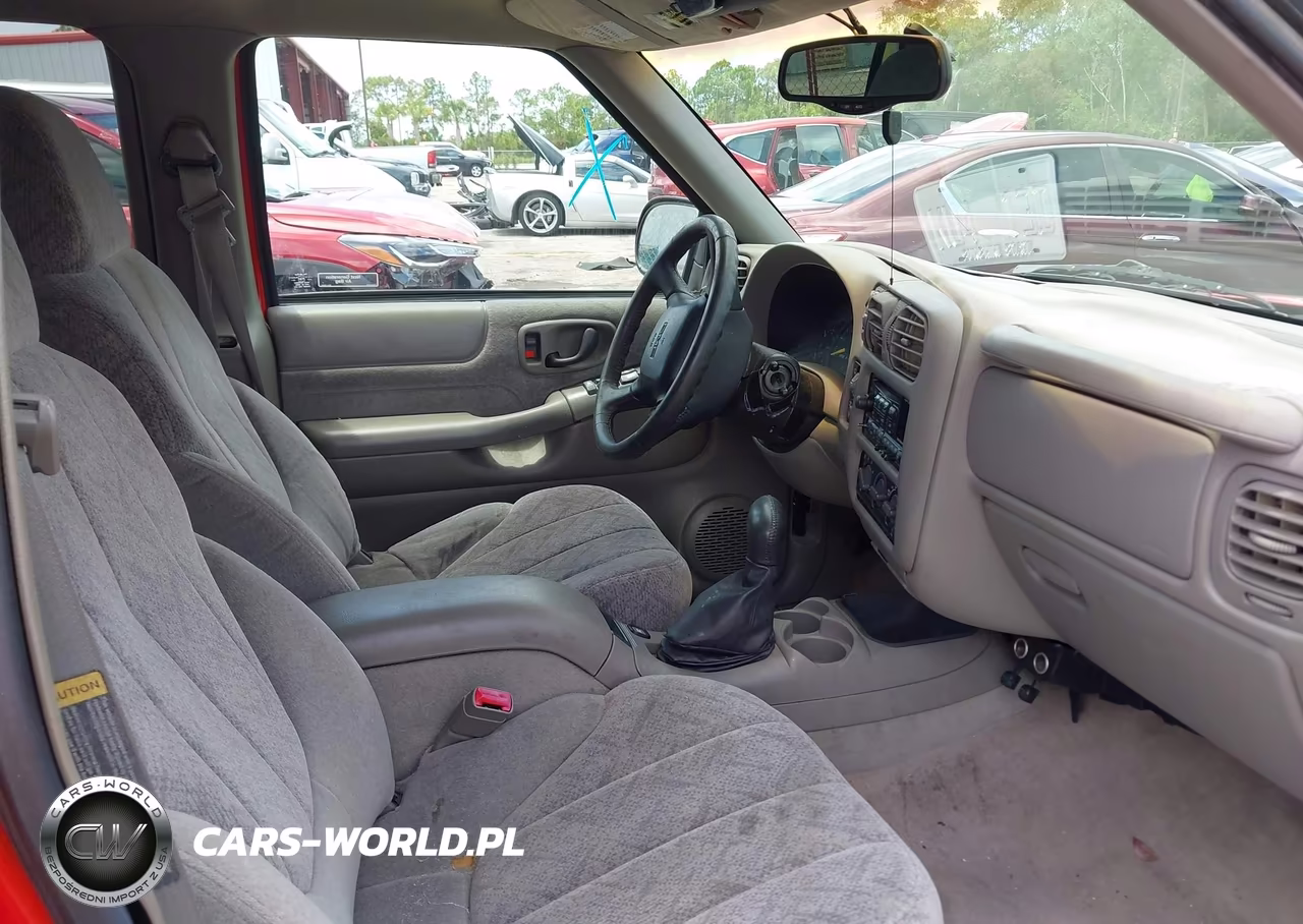 1999 GMC Jimmy Sle VIN:1GKDT13W1X2520189 - 5