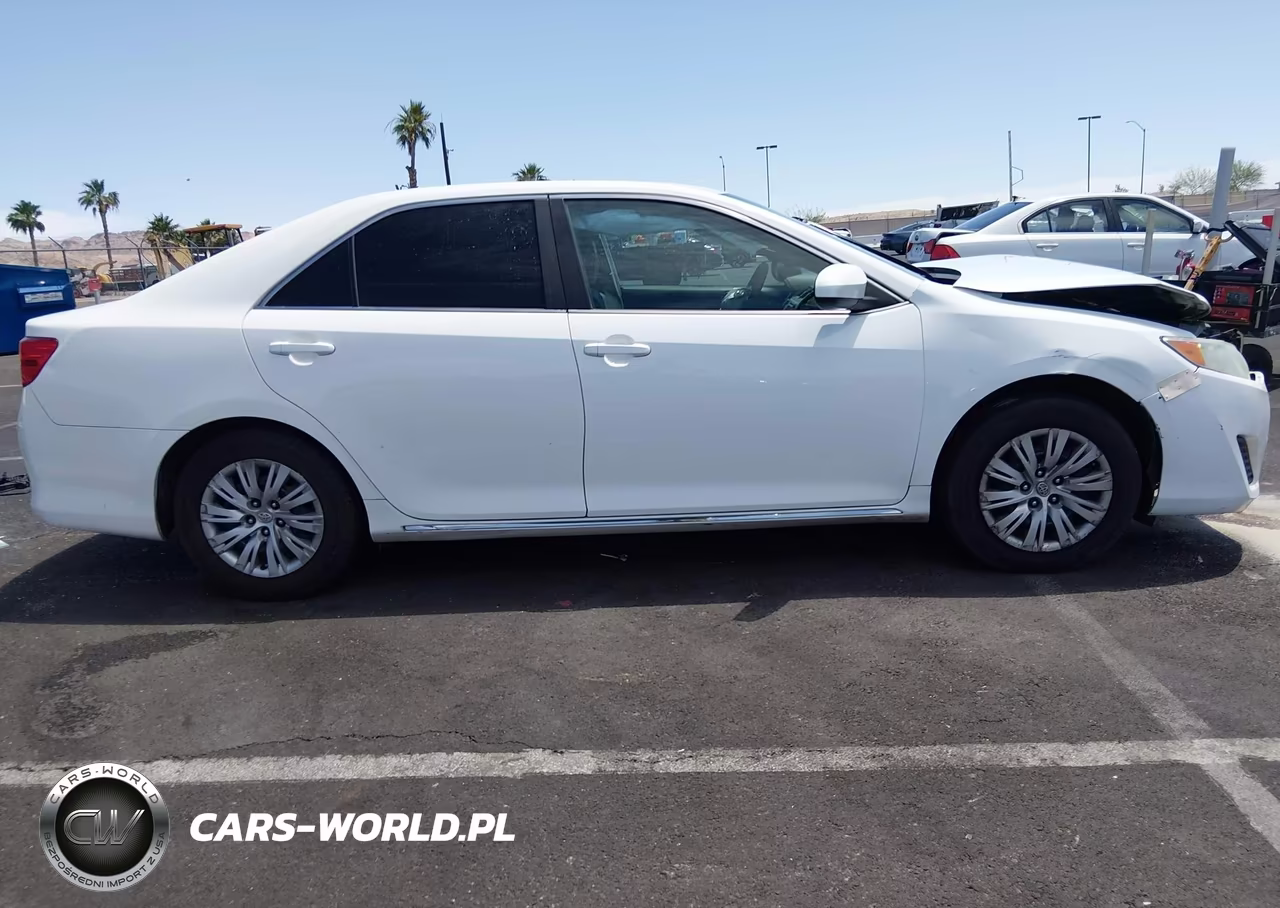 2014 Toyota Camry Le VIN:4T4BF1FK4ER422733 - 13