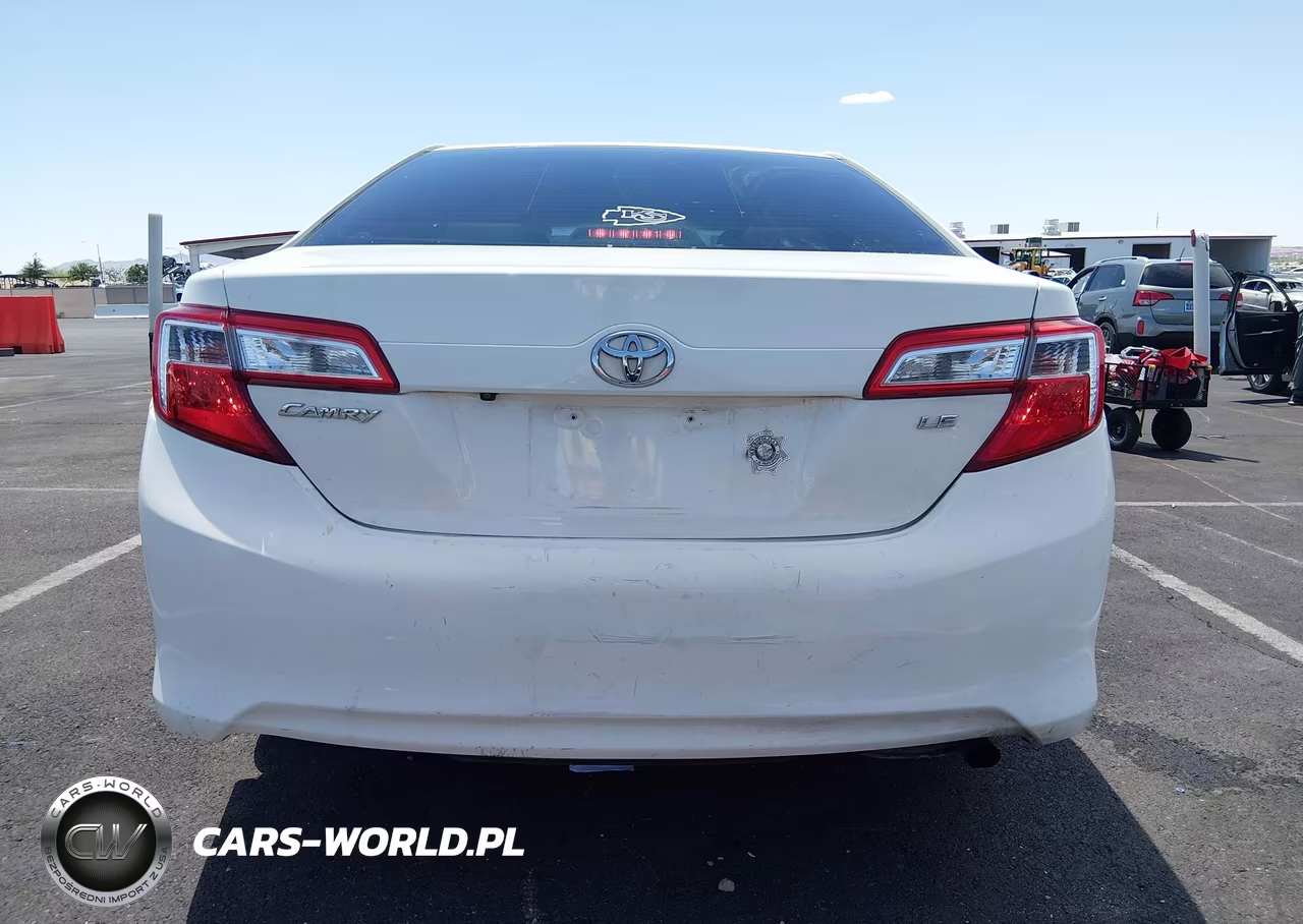 2014 Toyota Camry Le VIN:4T4BF1FK4ER422733 - 16