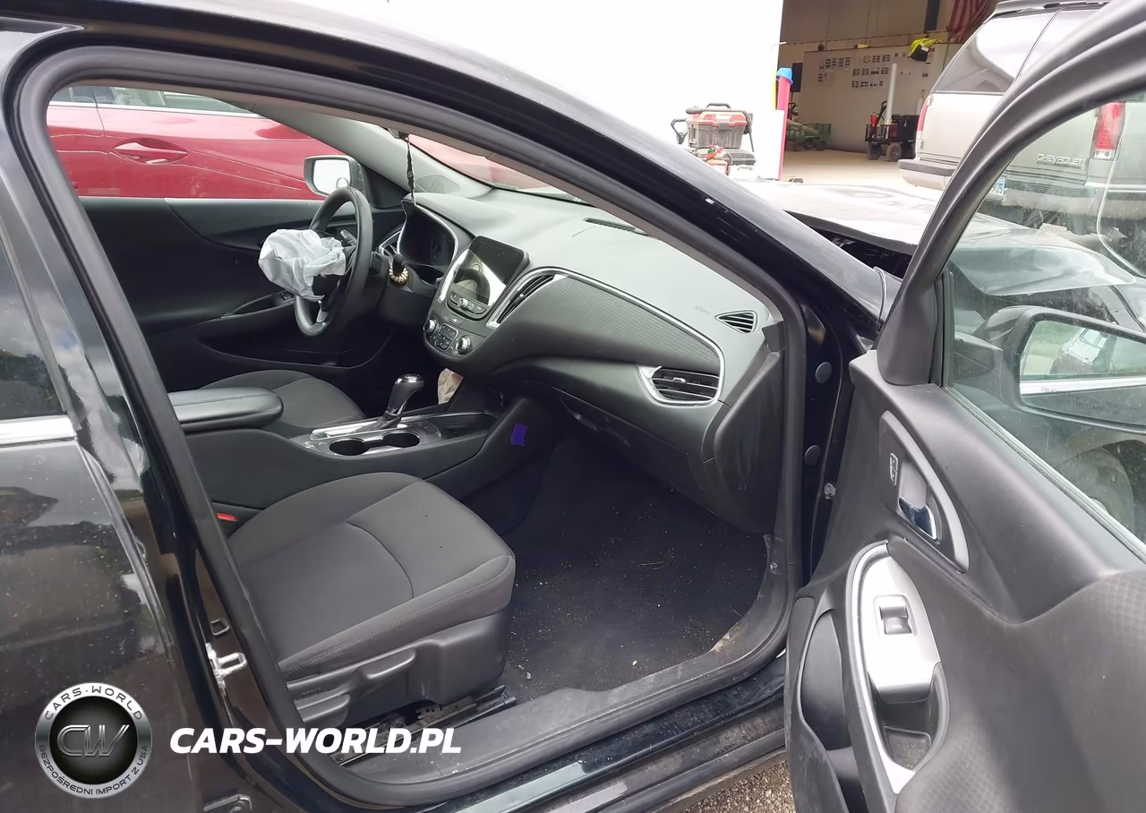 2019 Chevrolet Malibu Lt VIN:1G1ZD5ST4KF195447 - 5