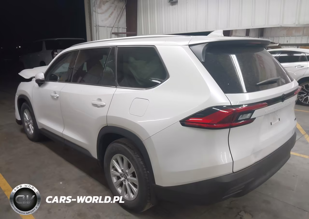 2024 Toyota Grand Highlander Xle VIN:5TDAAAA5XRS017979 - 3