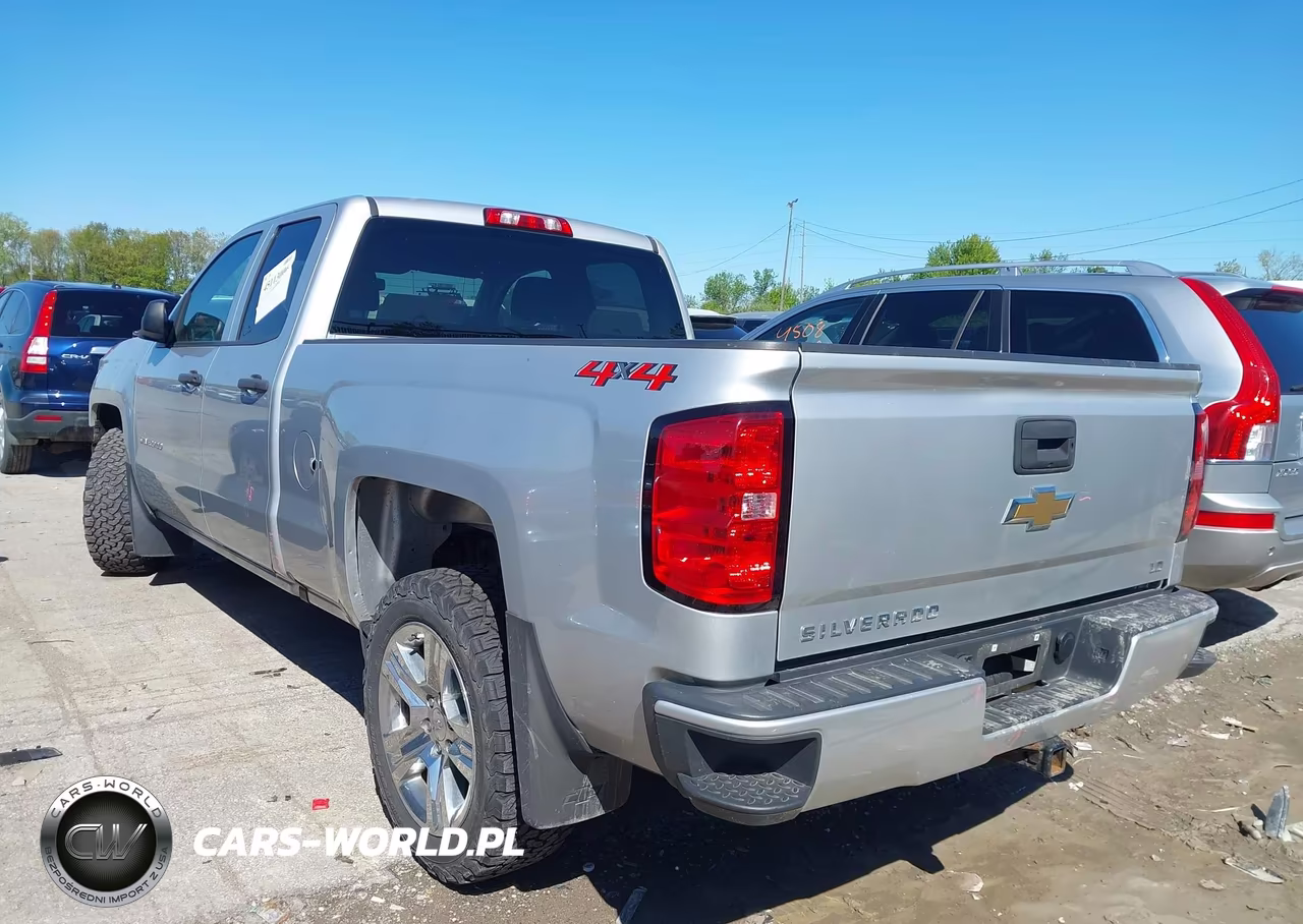 2019 Chevrolet Silverado 1500 Ld Silverado Custom VIN:2GCVKMEC3K1156647 - 3