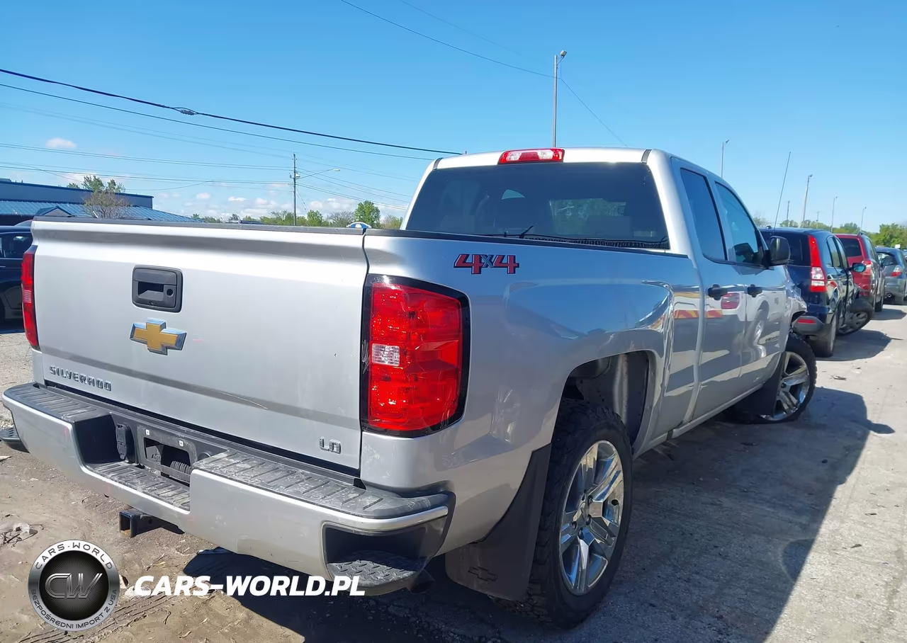 2019 Chevrolet Silverado 1500 Ld Silverado Custom VIN:2GCVKMEC3K1156647 - 4