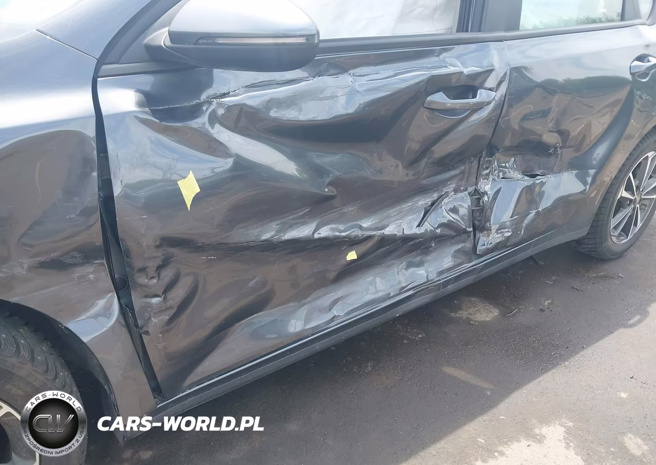 2023 Kia Forte Lxs VIN:3KPF24AD7PE678260 - 6