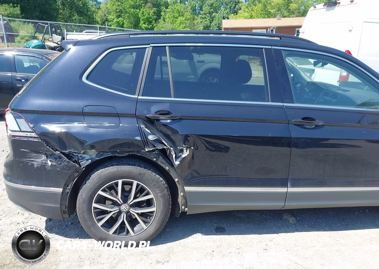 2021 Volkswagen Tiguan 2.0T Se-2.0T Se R-Line Black-2.0T Sel VIN:3VV2B7AX2MM130261 - 17
