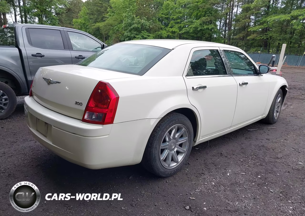 2007 Chrysler 300 VIN:2C3KA43R97H773471 - 4