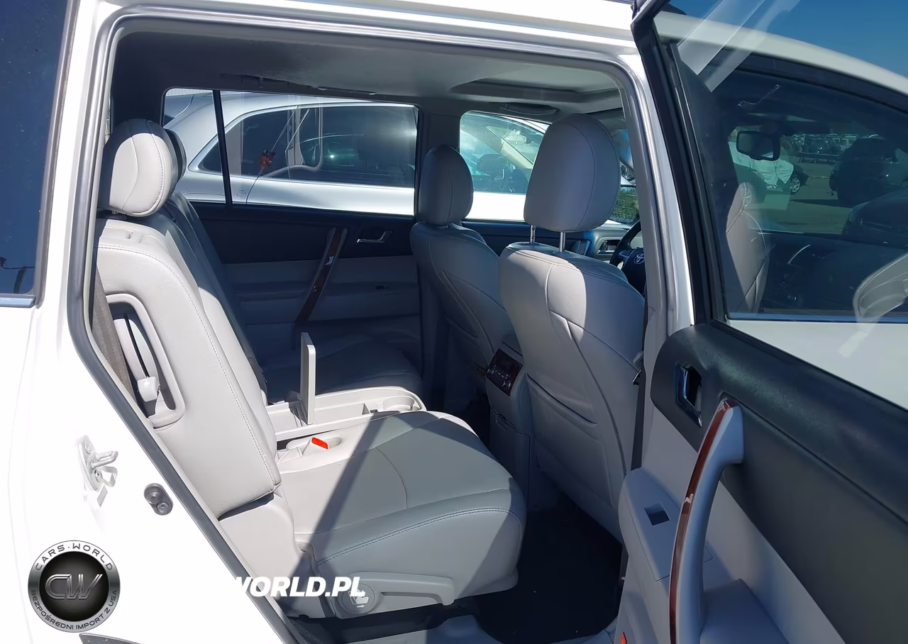 2013 Toyota Highlander Limited V6 VIN:5TDYK3EHXDS111641 - 8