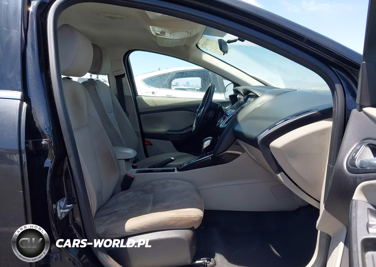 2015 Ford Focus Electric VIN:1FADP3R47FL275351 - 5
