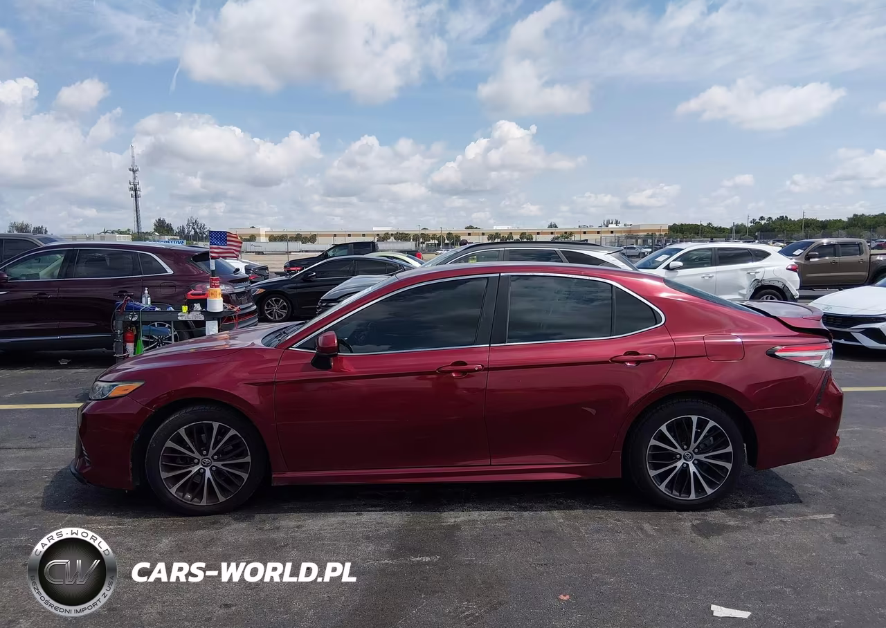 2018 Toyota Camry Se VIN:4T1B11HK9JU651036 - 14