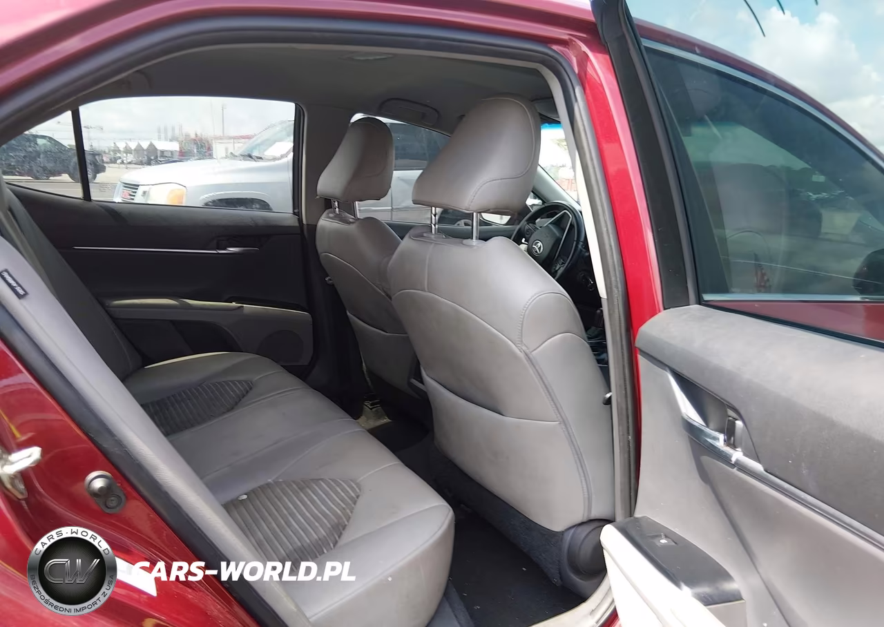 2018 Toyota Camry Se VIN:4T1B11HK9JU651036 - 8