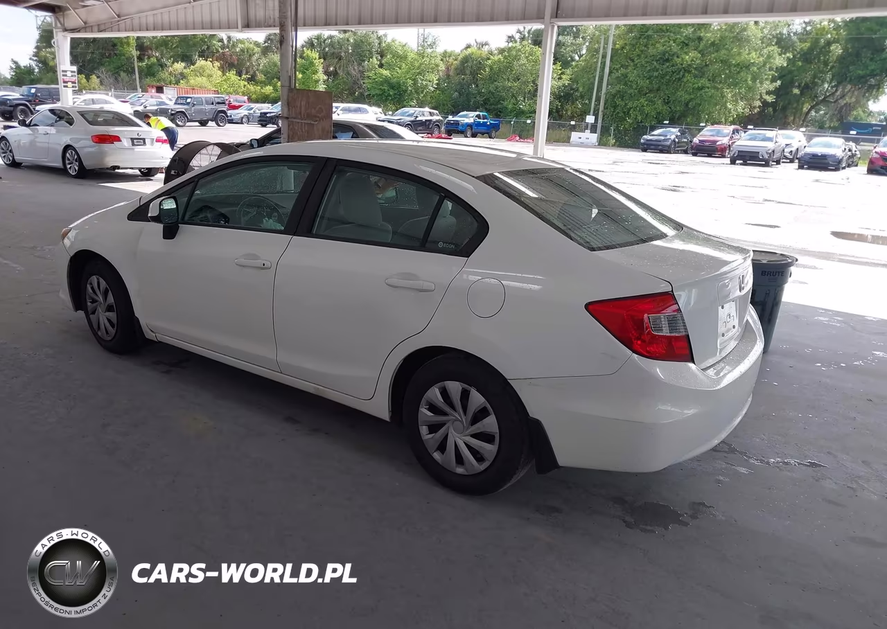 2012 Honda Civic Lx VIN:2HGFB2F58CH601824 - 3