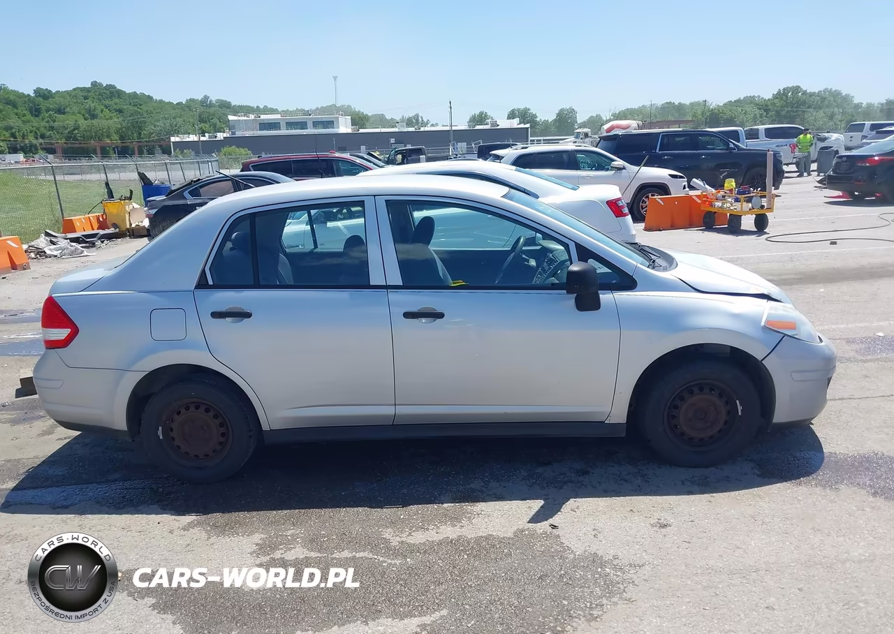 2010 Nissan Versa 1.6 VIN:3N1CC1AP9AL418151 - 13