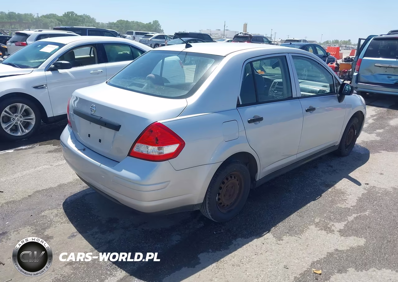 2010 Nissan Versa 1.6 VIN:3N1CC1AP9AL418151 - 4