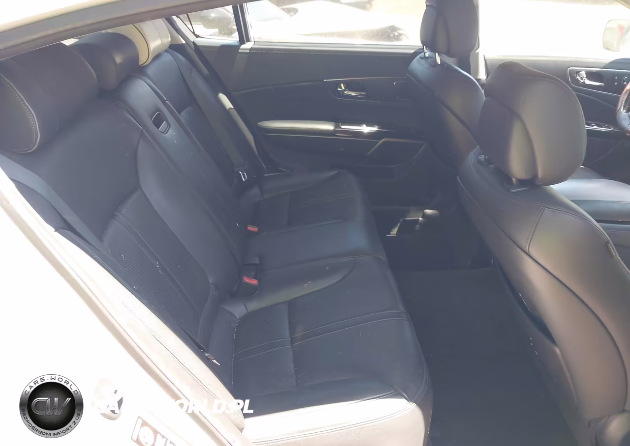 2015 Kia K900 Premium VIN:KNALU4D45F6026070 - 8