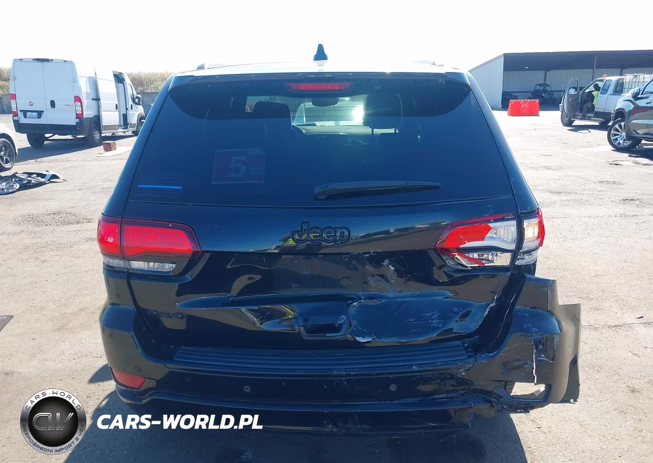 2018 Jeep Grand Cherokee Altitude 4X4 VIN:1C4RJFAG5JC410439 - 15