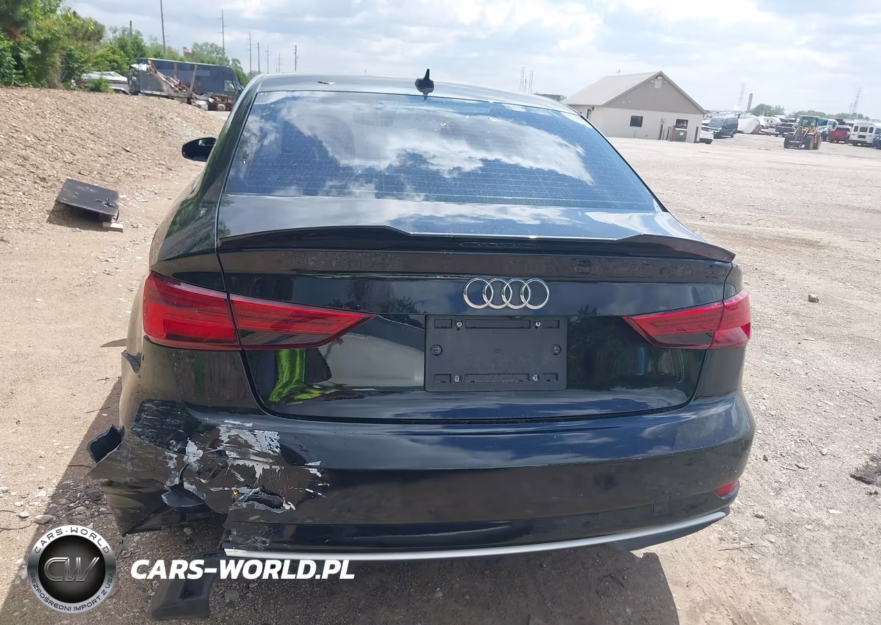 2018 Audi A3 2.0T Premium-2.0T Tech Premium VIN:WAUAUGFF0J1059913 - 16