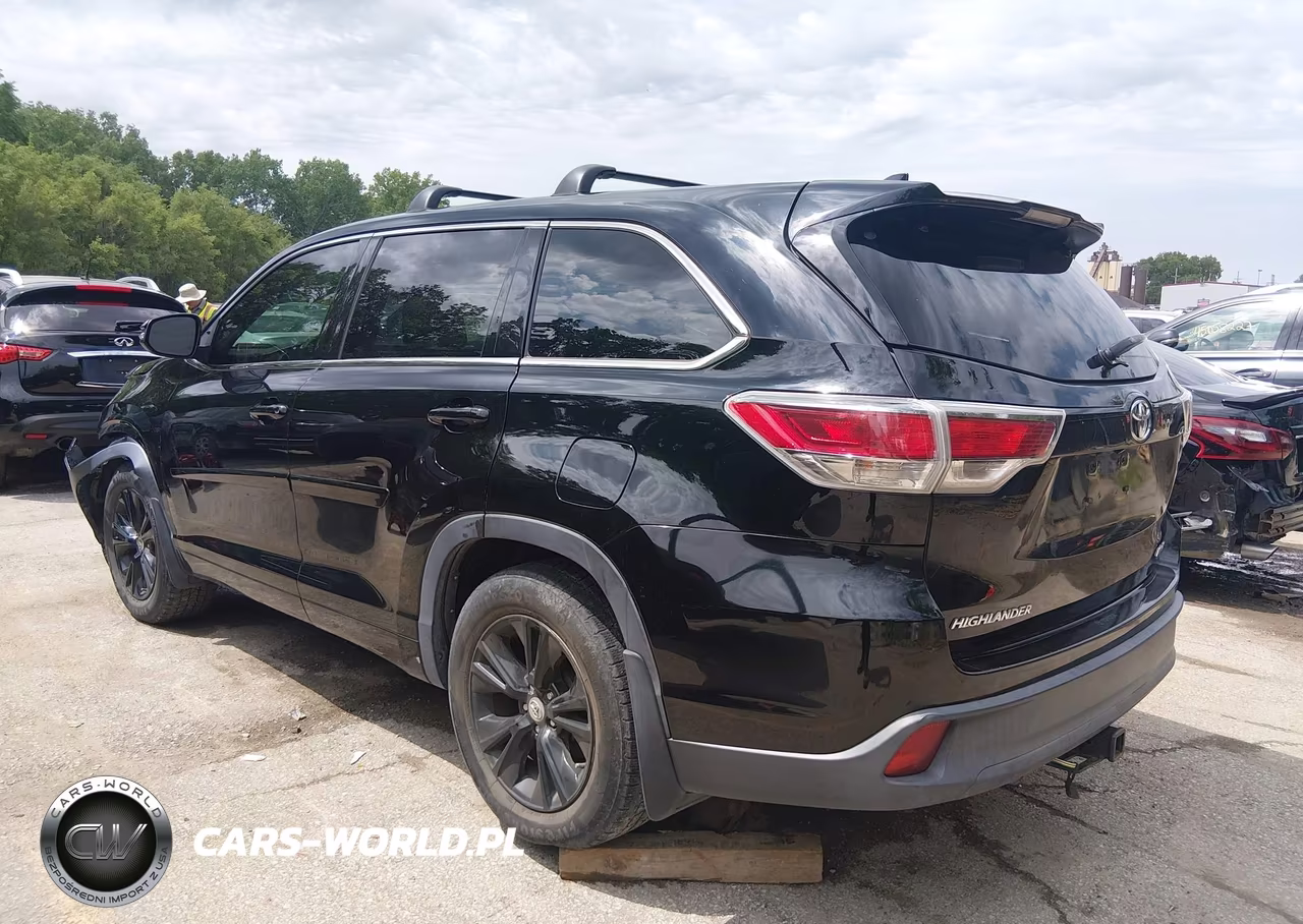 2014 Toyota Highlander Le Plus V6 VIN:5TDBKRFH3ES009199 - 3