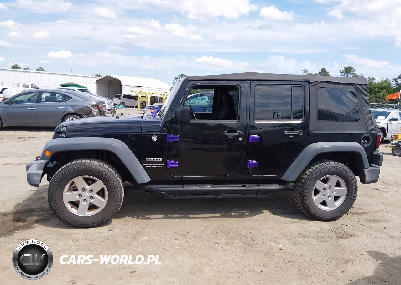 2013 Jeep Wrangler Unlimited Sport VIN:1C4HJWDG4DL500192 - 14