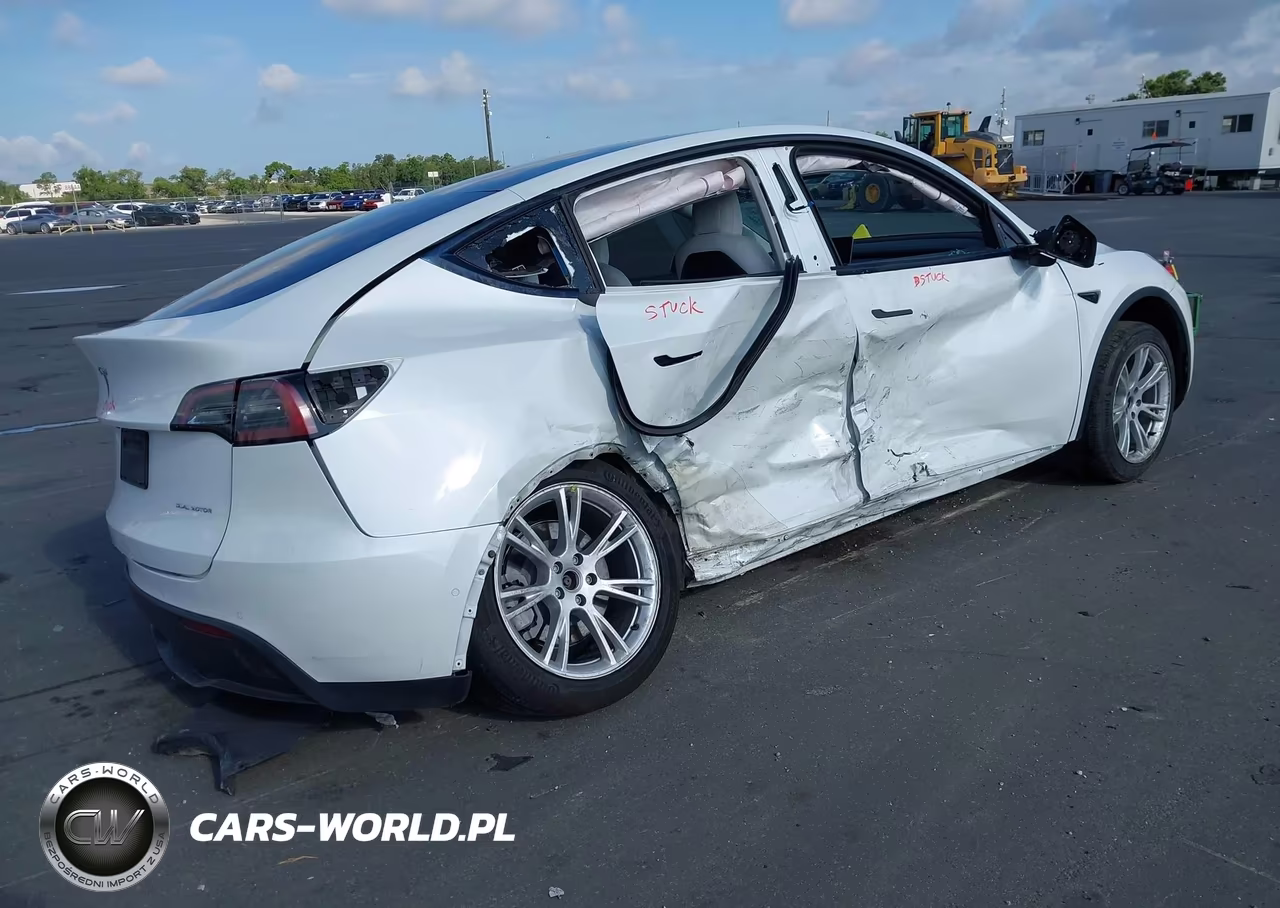 2021 Tesla Model Y Long Range Dual Motor All-Wheel Drive VIN:5YJYGDEE7MF179378 - 4