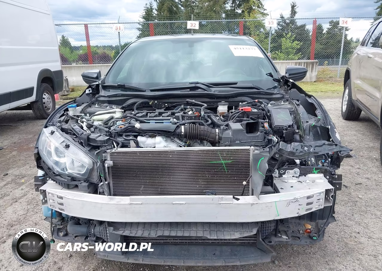 2018 Honda Civic Sport VIN:SHHFK7H4XJU416708 - 13