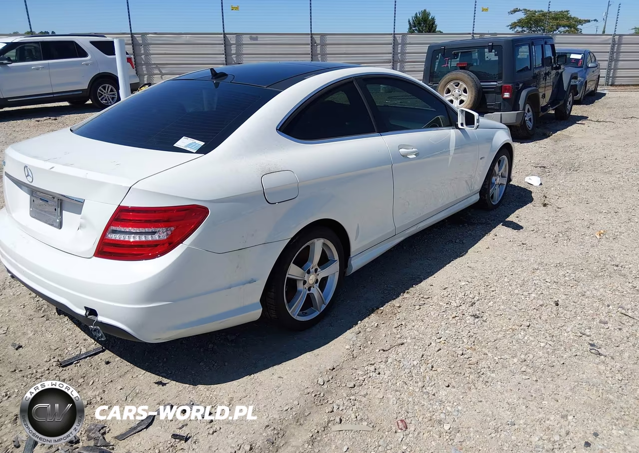 2012 Mercedes-Benz C 250 VIN:WDDGJ4HB8CF744932 - 4