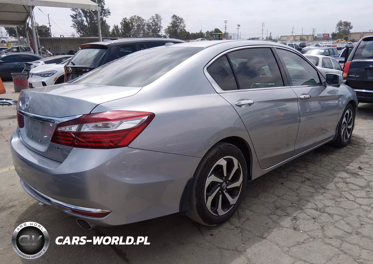 2017 Honda Accord Ex-L V6 VIN:1HGCR3F8XHA041745 - 4