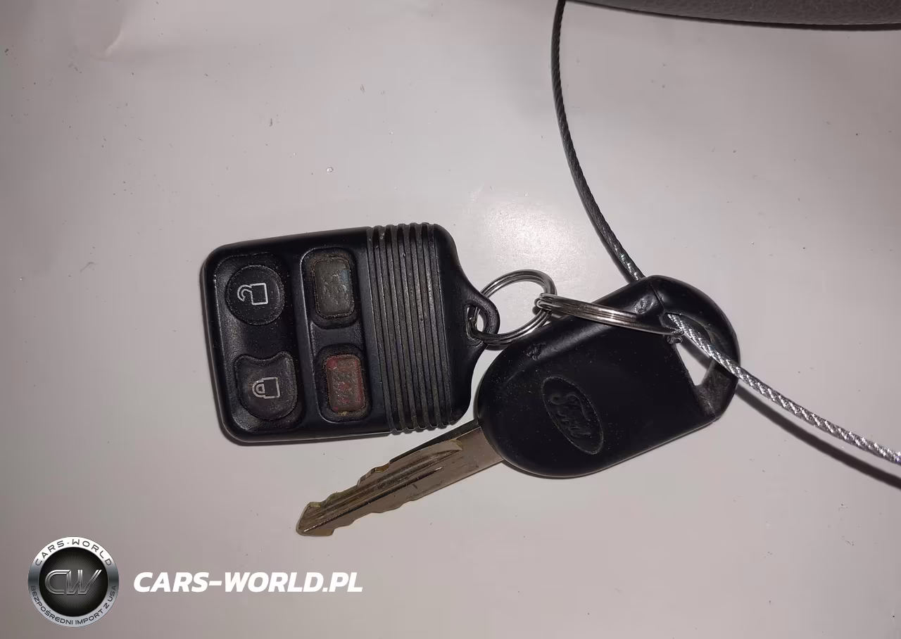 2008 Ford Focus Se-Ses VIN:1FAHP35N28W226785 - 11