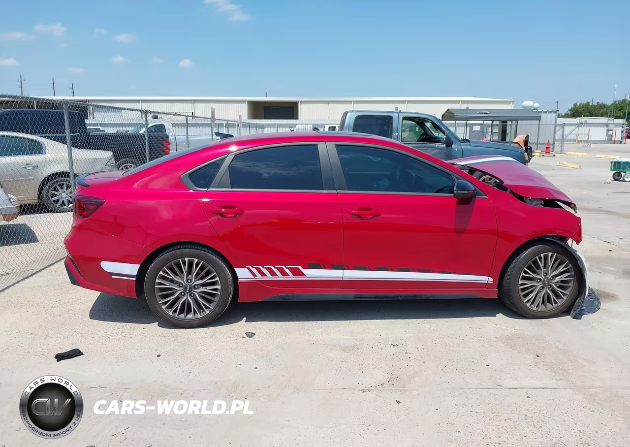 2024 Kia Forte Gt-Line VIN:3KPF54AD8RE777342 - 14